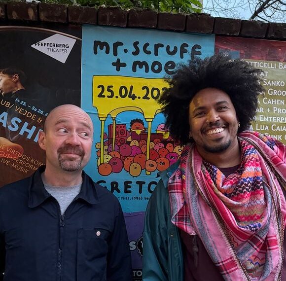 Mr. Scruff & Moe – 6 Std B2B…