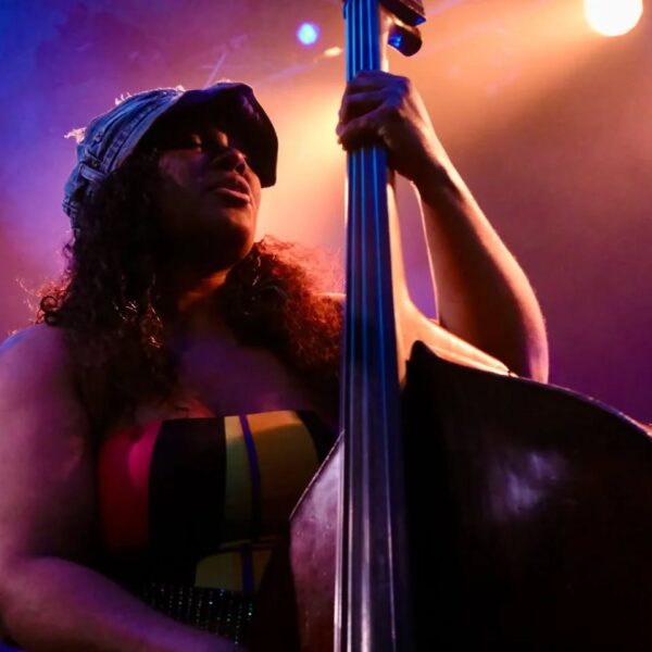 ENDEA OWENS – Photo Review