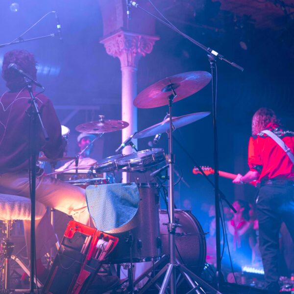 YĪN YĪN – Photo Review